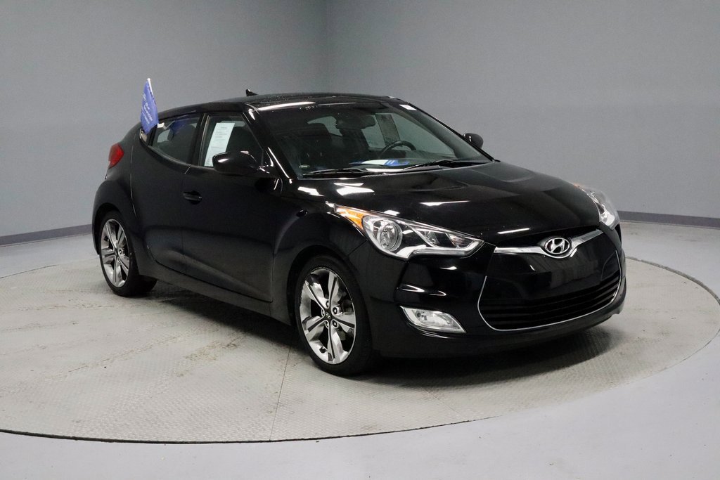 Used 2017 Hyundai Veloster Value Edition image 1