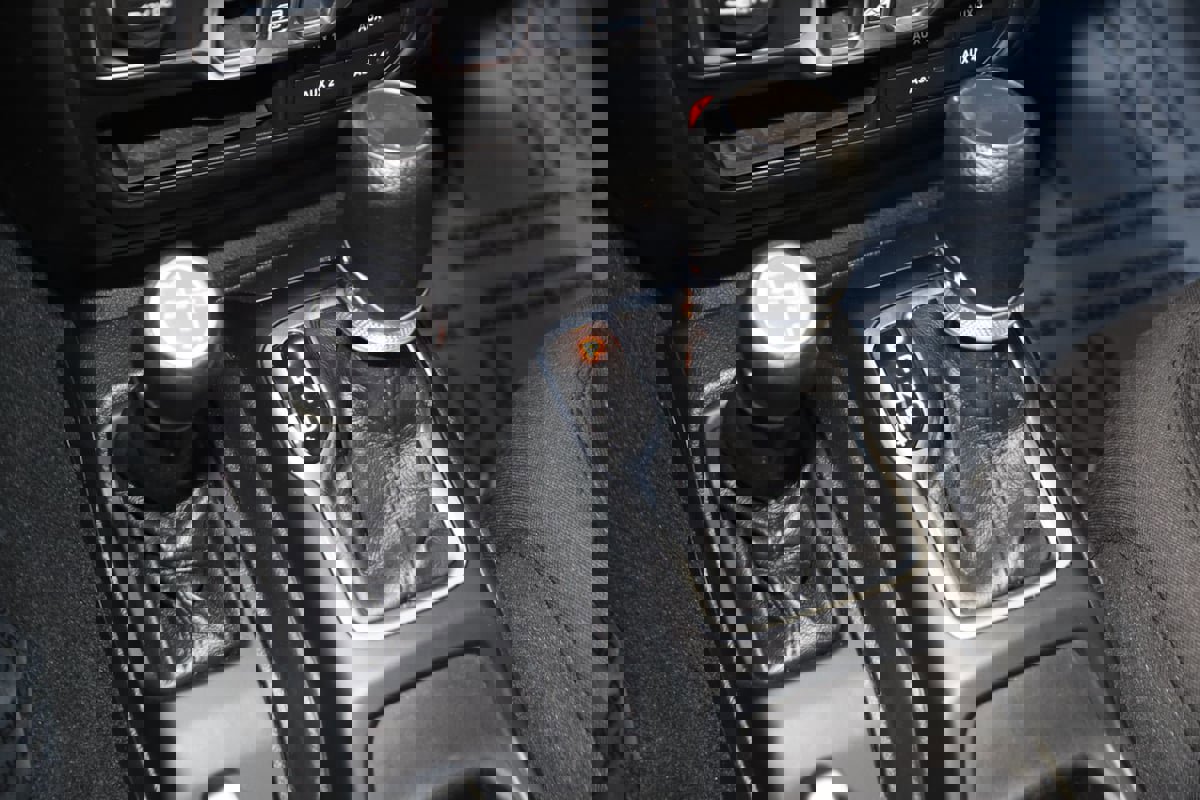 Used 2023 Jeep Wrangler Unlimited w/ Cold Weather Group image 7