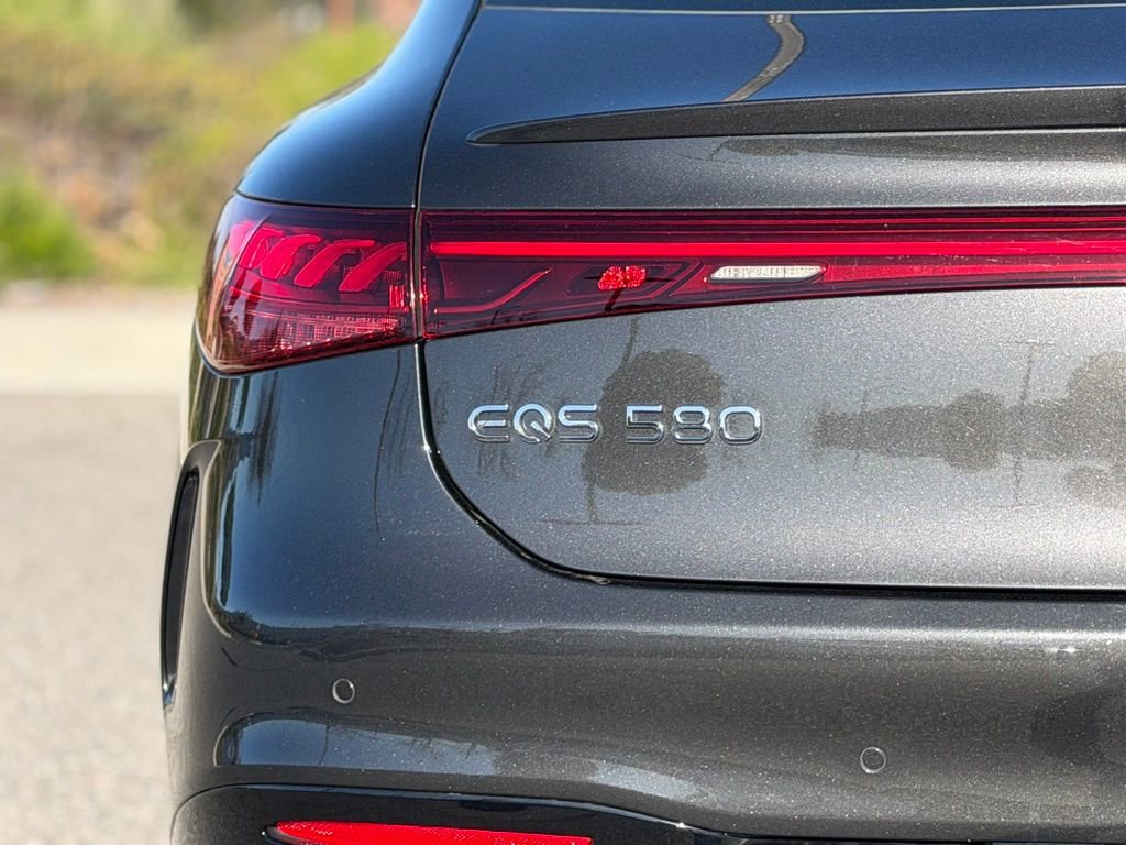 Used 2025 Mercedes-Benz EQS 580 4MATIC Sedan image 11