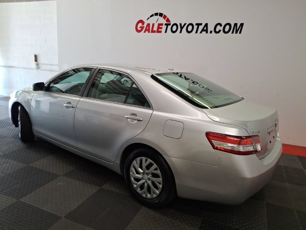 Used 2010 Toyota Camry FWD image 8