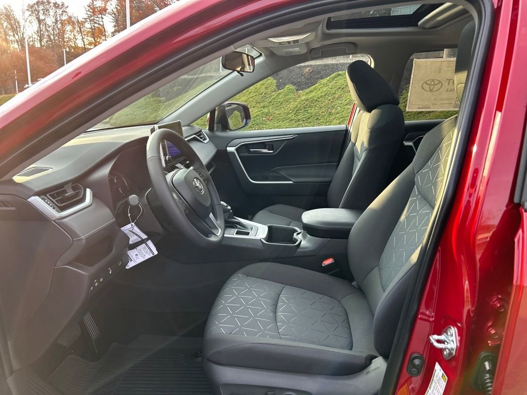 New 2025 Toyota RAV4 XLE image 17