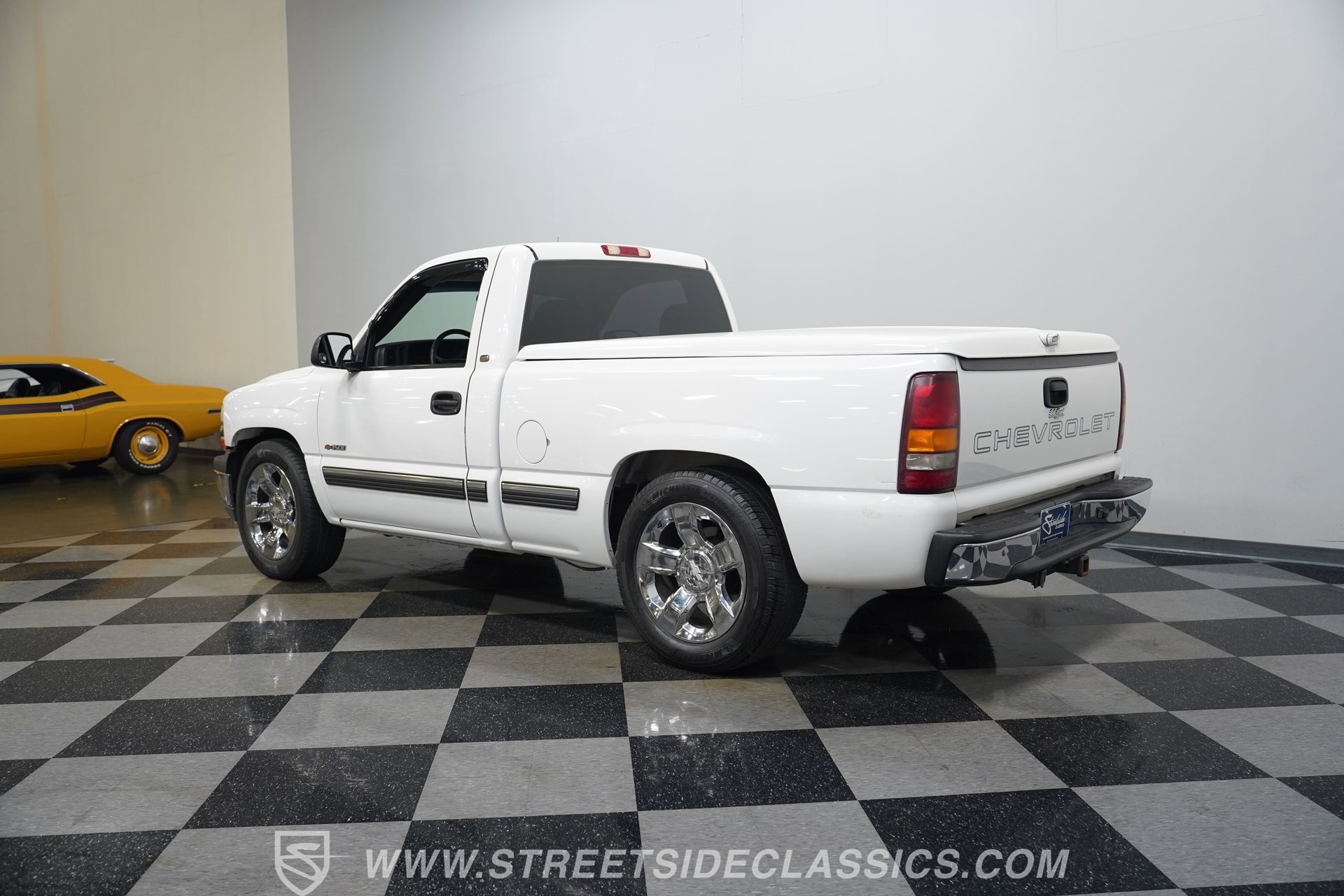 Used 2002 Chevrolet Silverado 1500 2WD Regular Cab image 9