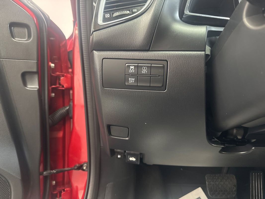 Used 2015 MAZDA MAZDA3 s Touring FWD image 11