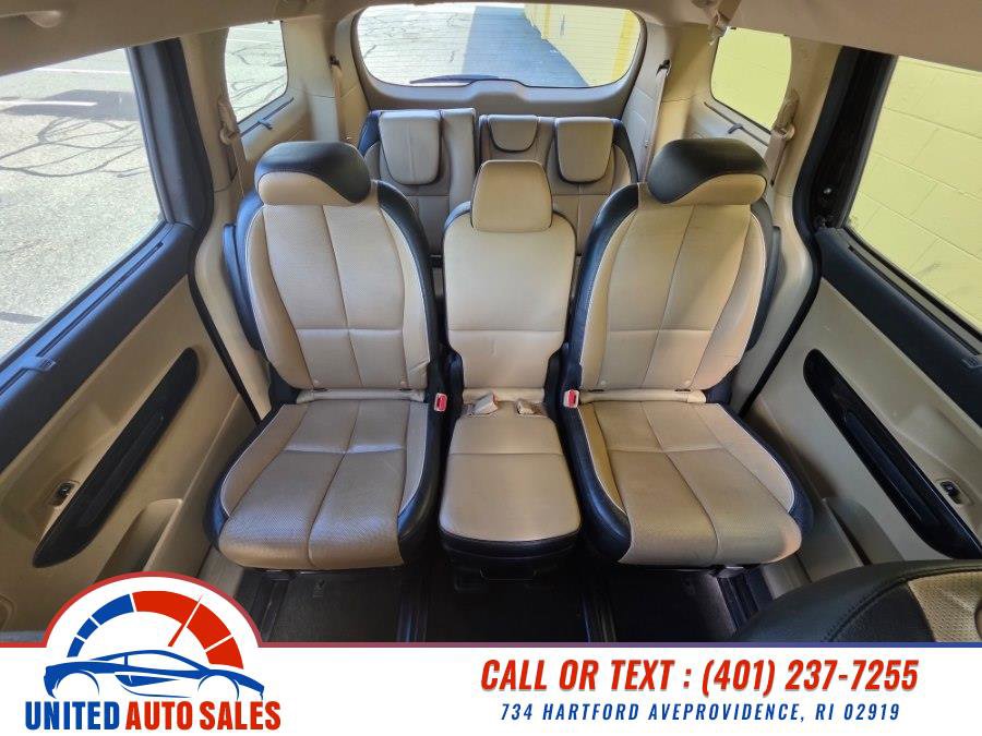 Used 2017 Kia Sedona EX FWD image 21