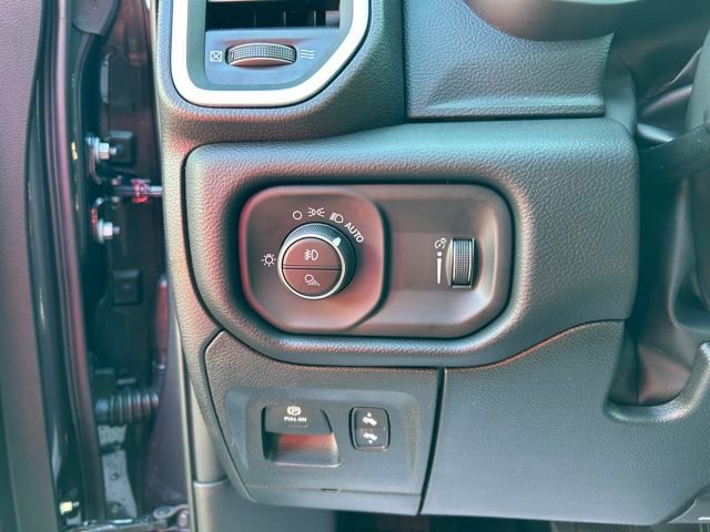 New 2026 RAM 1500 4x4 Crew Cab image 30