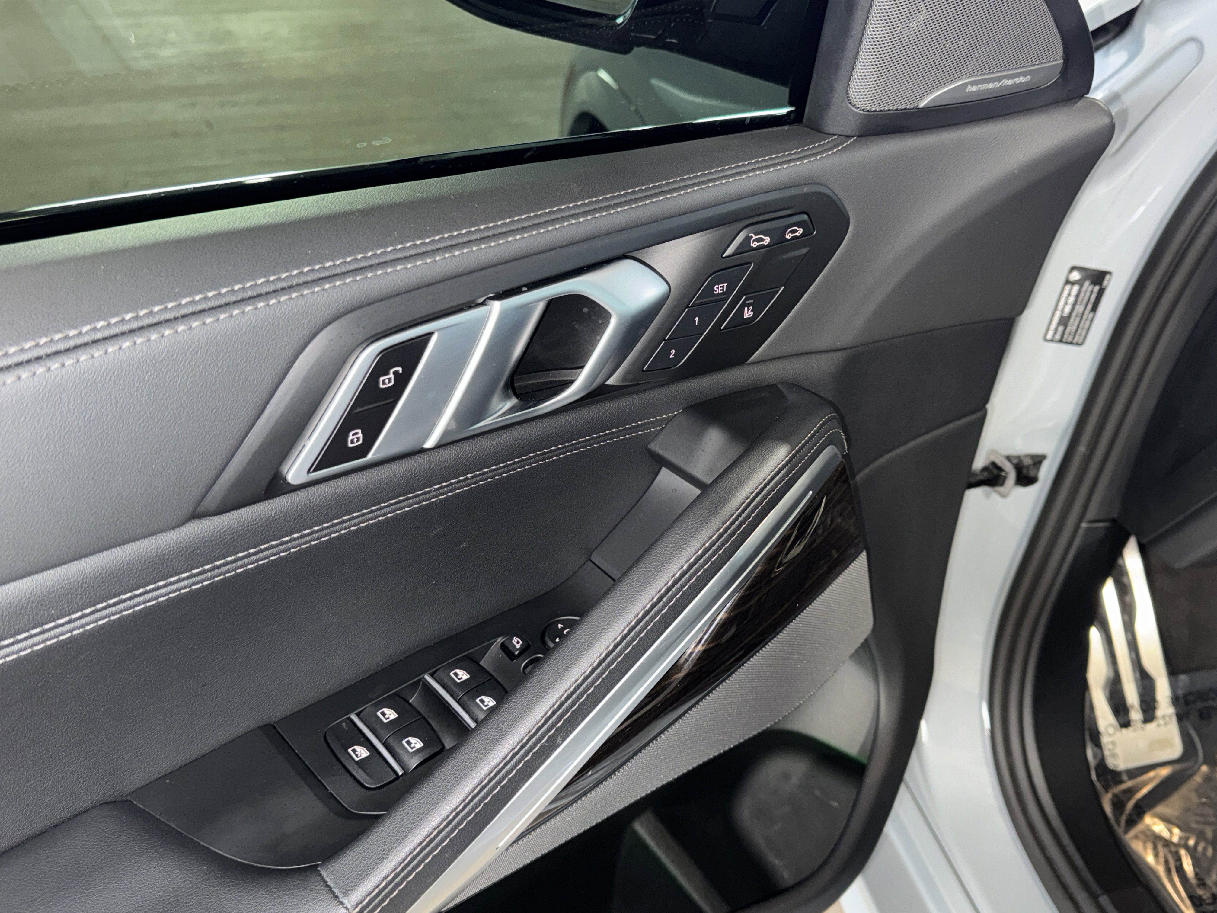 Used 2024 BMW X6 M60i image 18