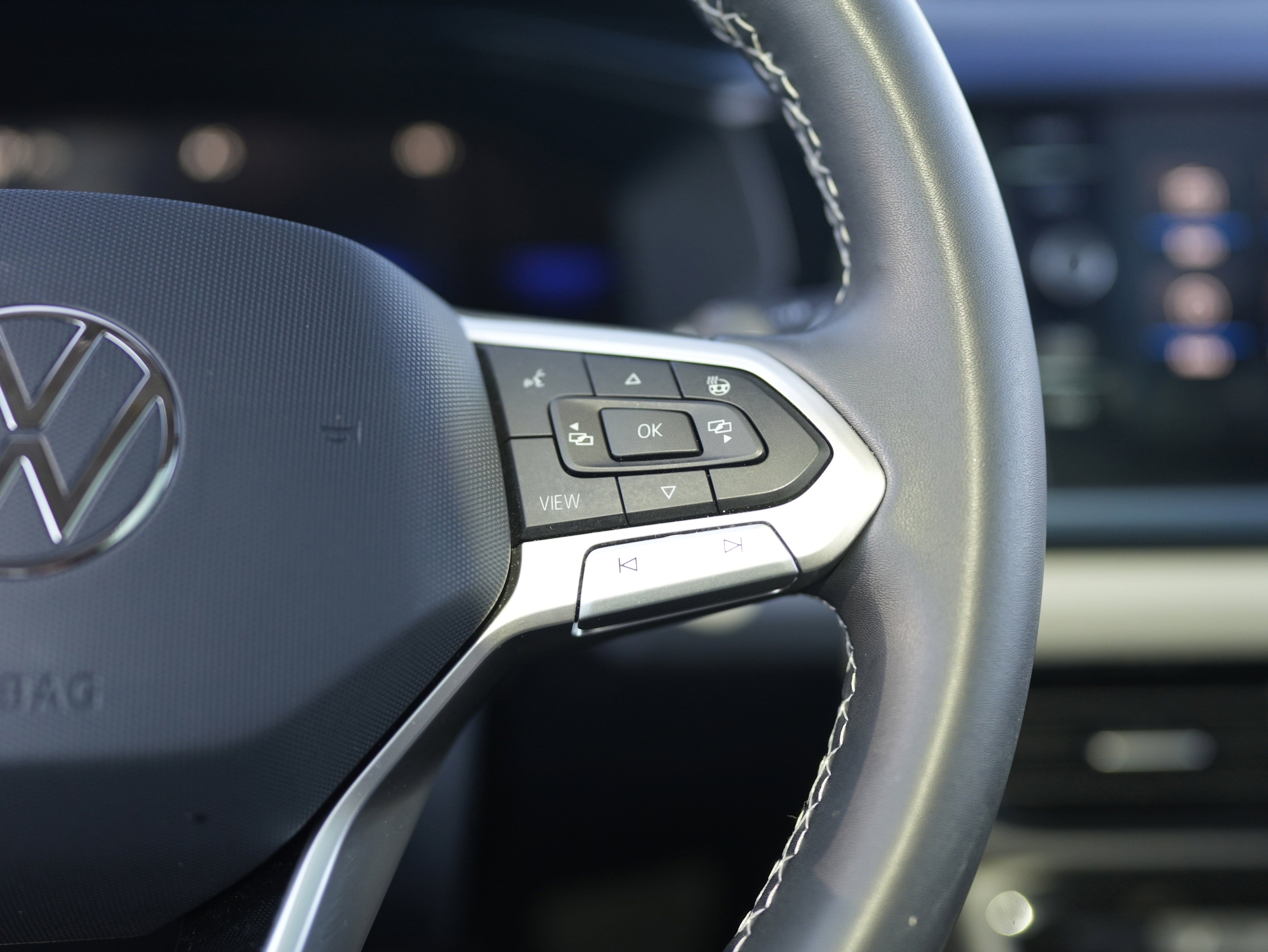 Used 2023 Volkswagen Taos SE w/ Panoramic Sunroof Package image 22