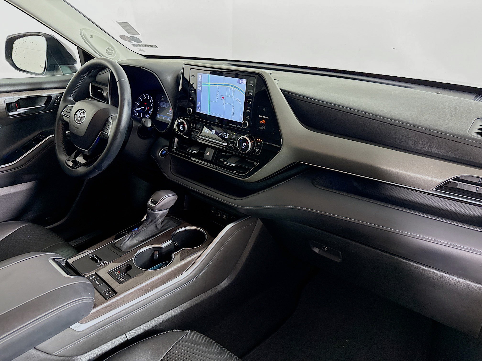 Used 2021 Toyota Highlander Limited FWD image 39