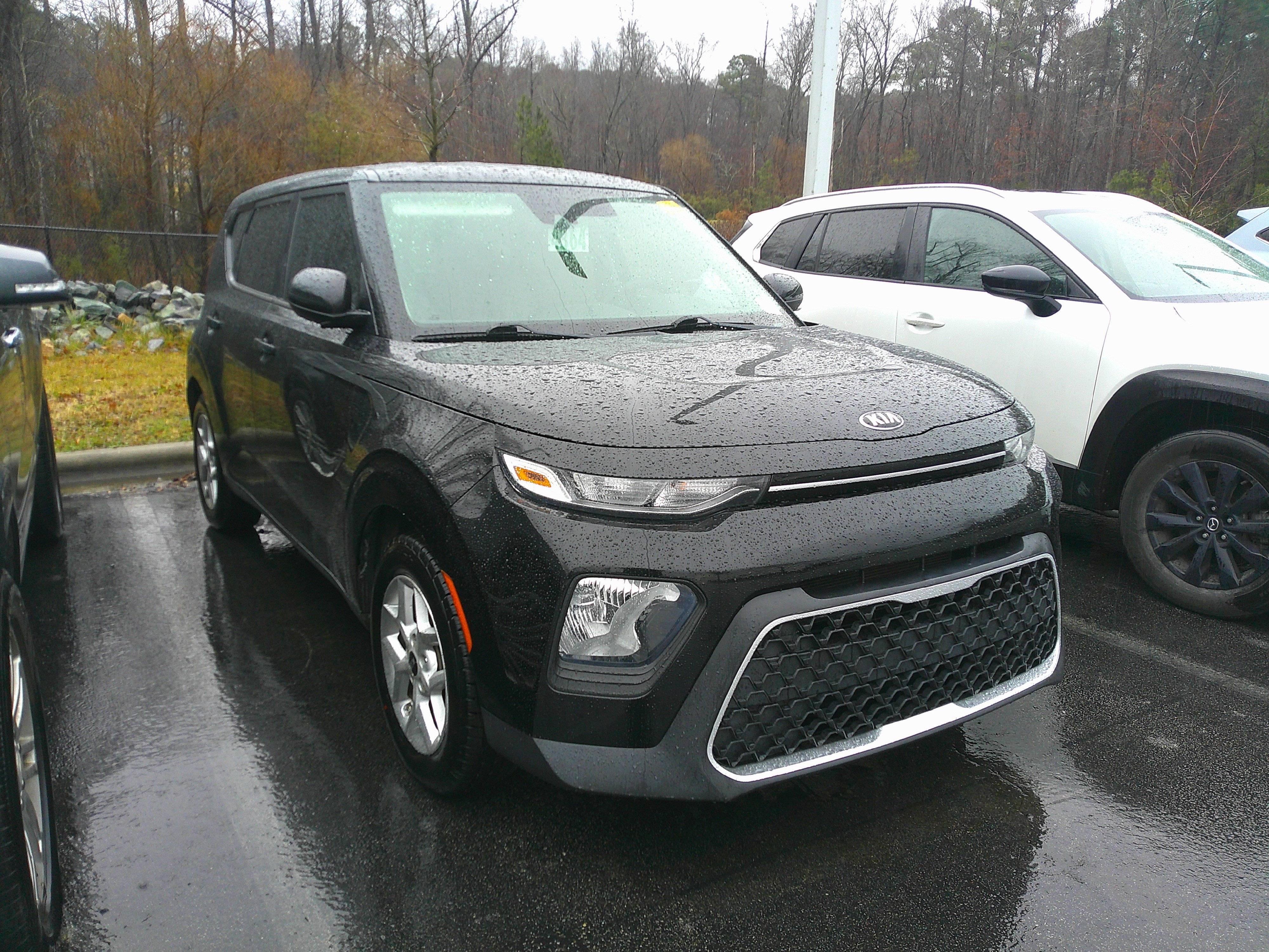 Used 2020 Kia Soul S image 2