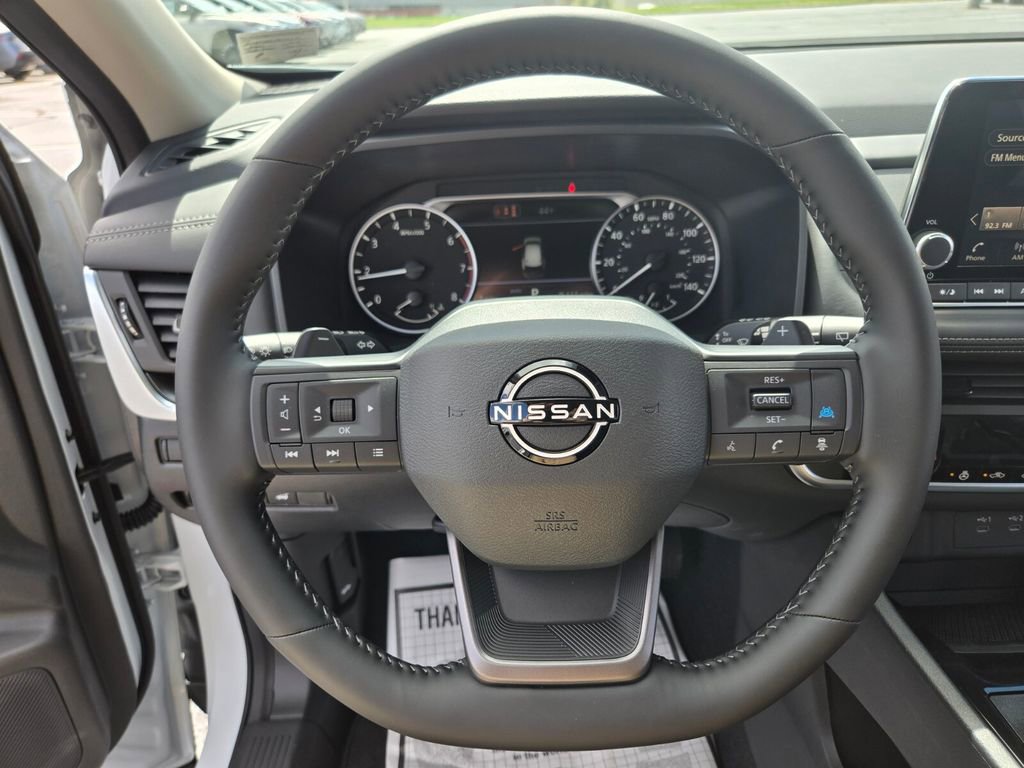 New 2026 Nissan Rogue Platinum image 9