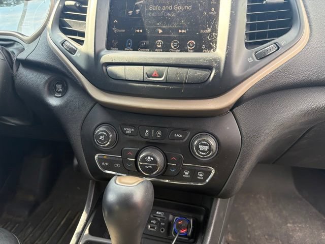 Used 2015 Jeep Cherokee Limited FWD image 16