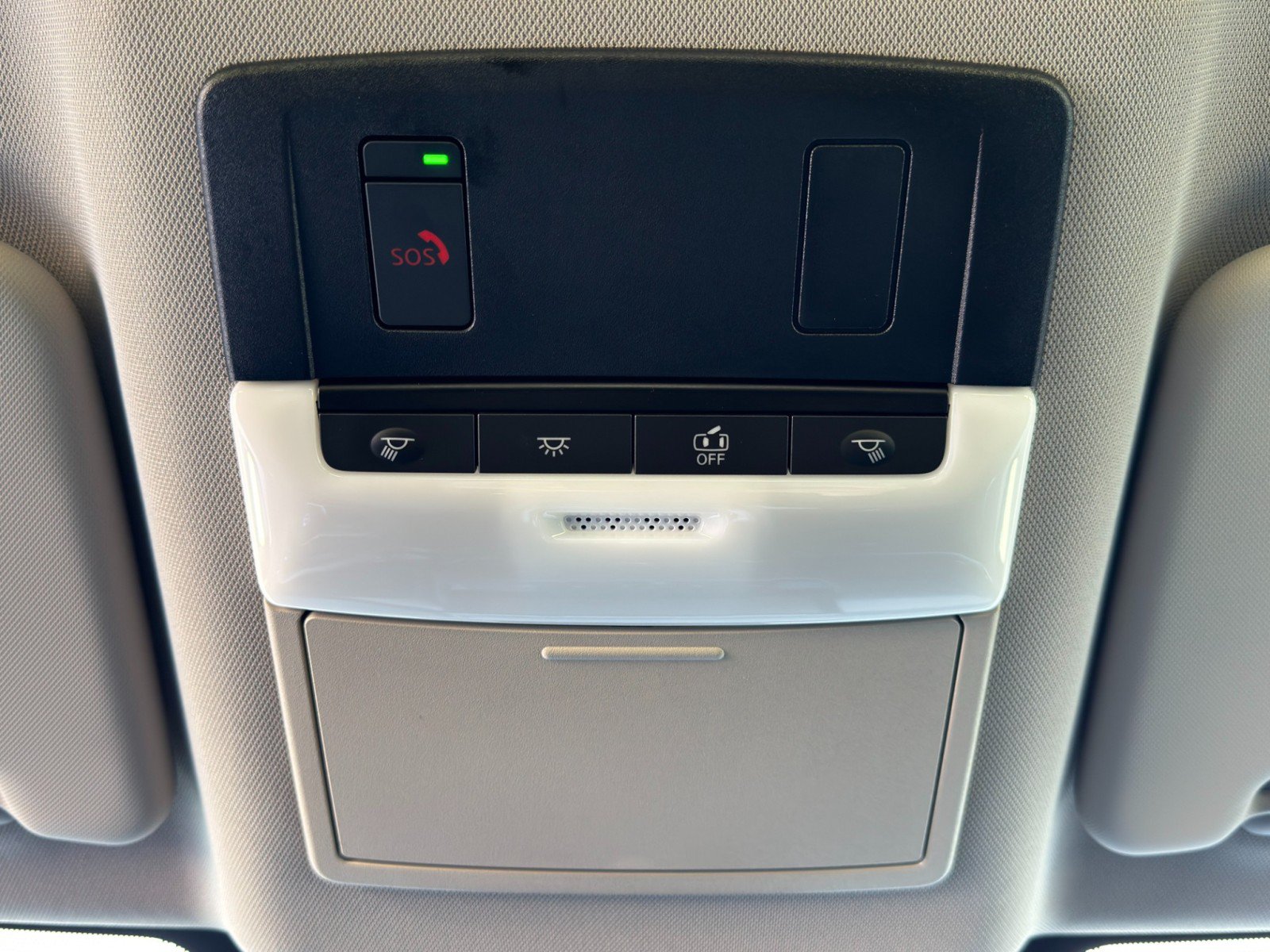 Used 2024 Nissan Rogue SL FWD image 28
