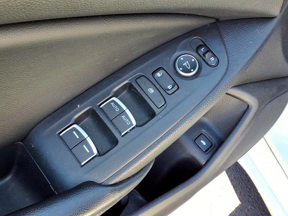Used 2018 Honda Accord Sport image 17