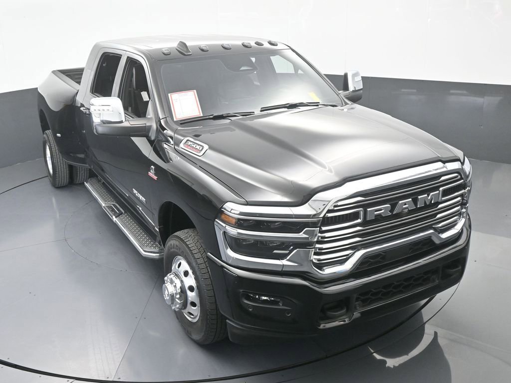 Used 2025 RAM 3500 Laramie image 64
