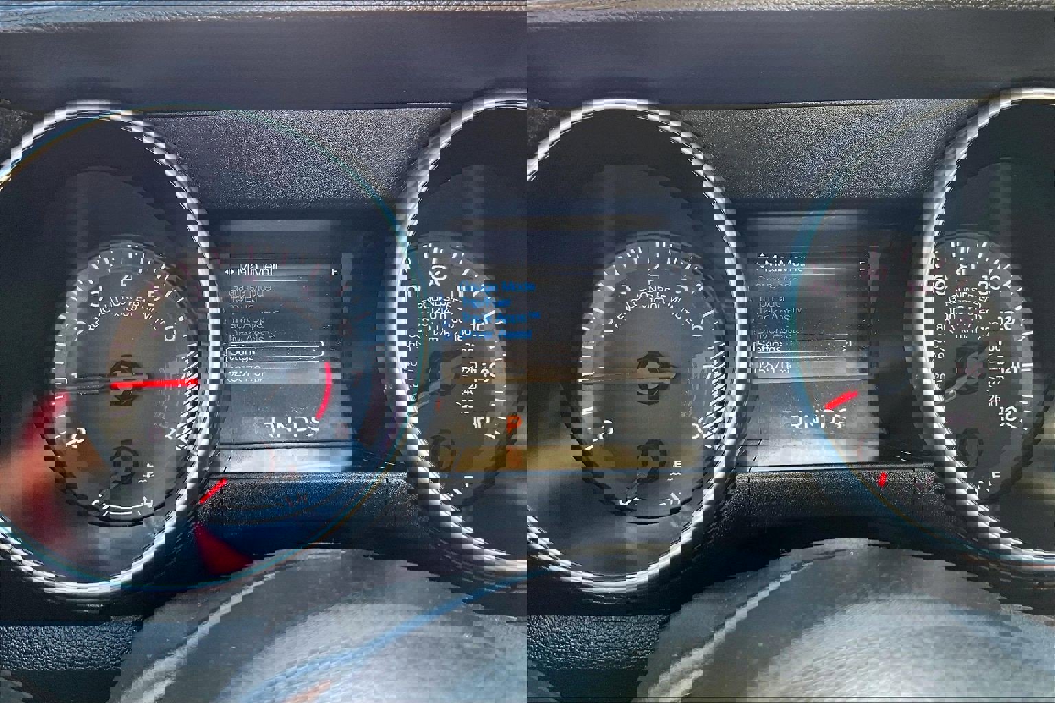 Used 2022 Ford Mustang Convertible w/ Equipment Group 101A image 23