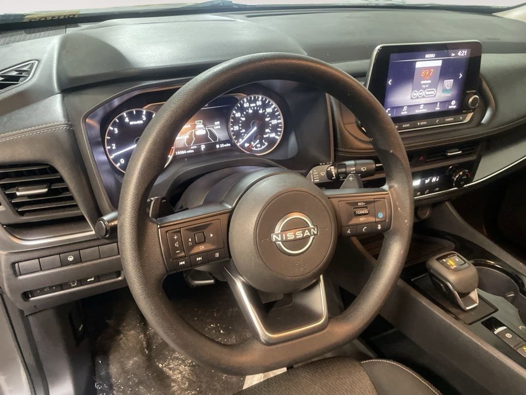 Used 2024 Nissan Rogue SV image 21