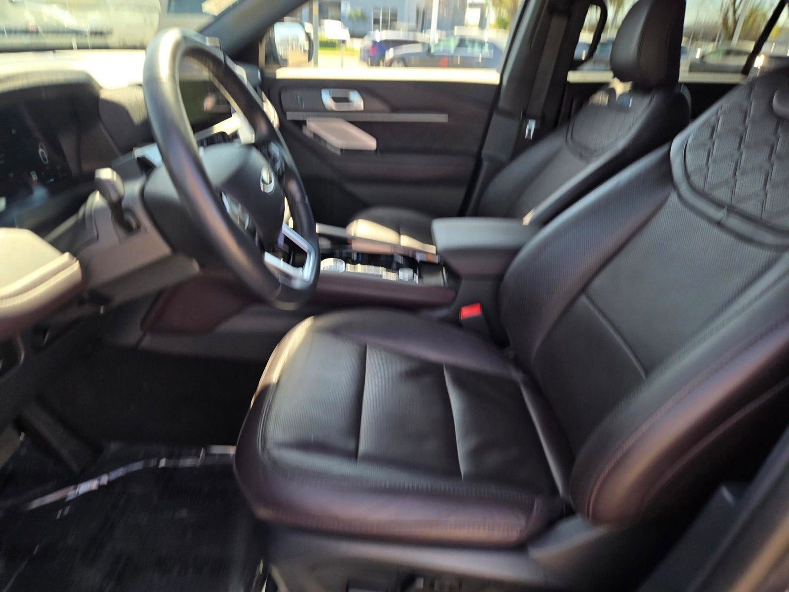 Used 2025 Ford Explorer Platinum w/ LUX Leather Package image 26