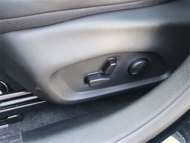 New 2026 Jeep Compass Limited image 14