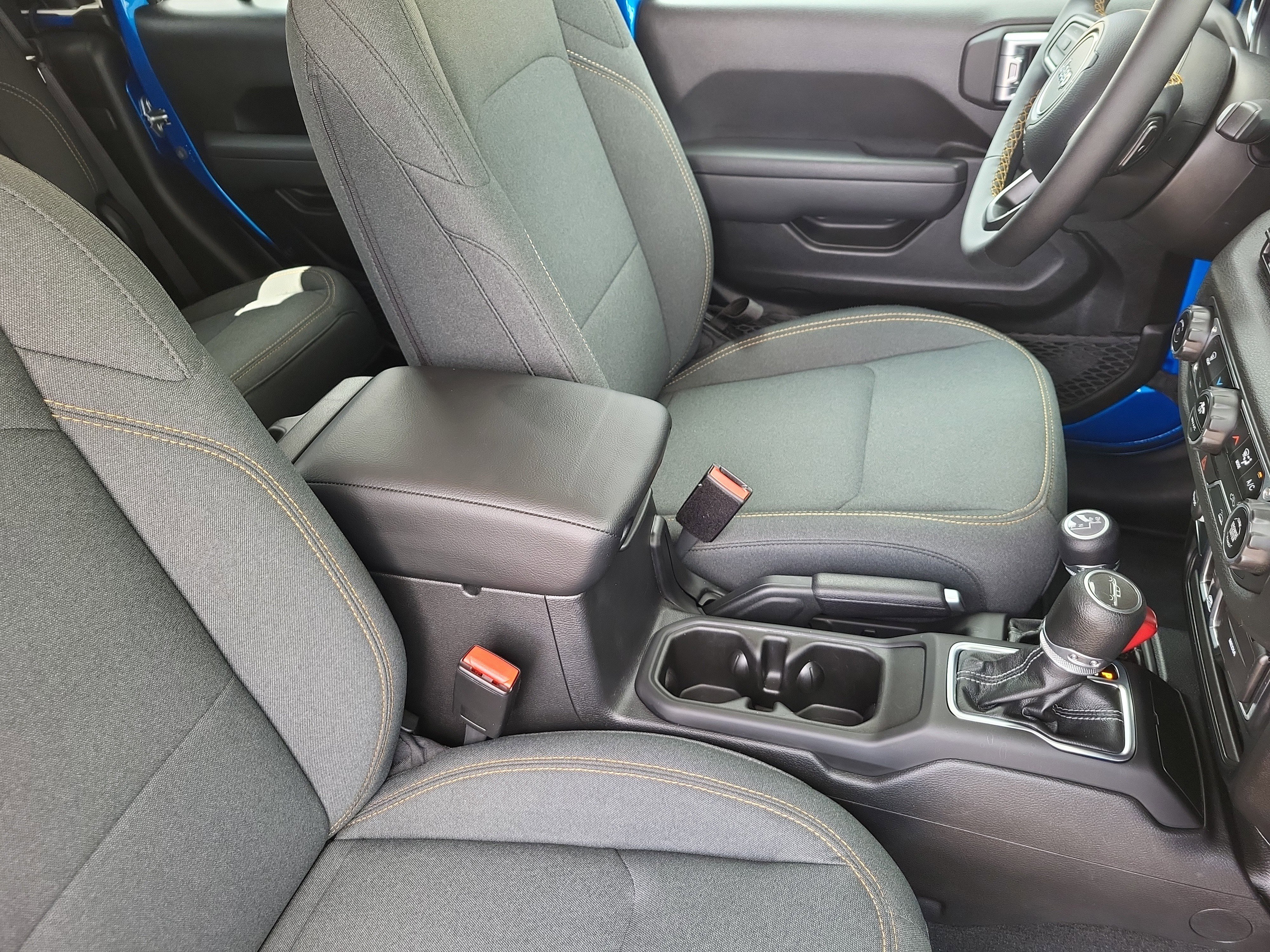 Used 2024 Jeep Gladiator Sport image 14