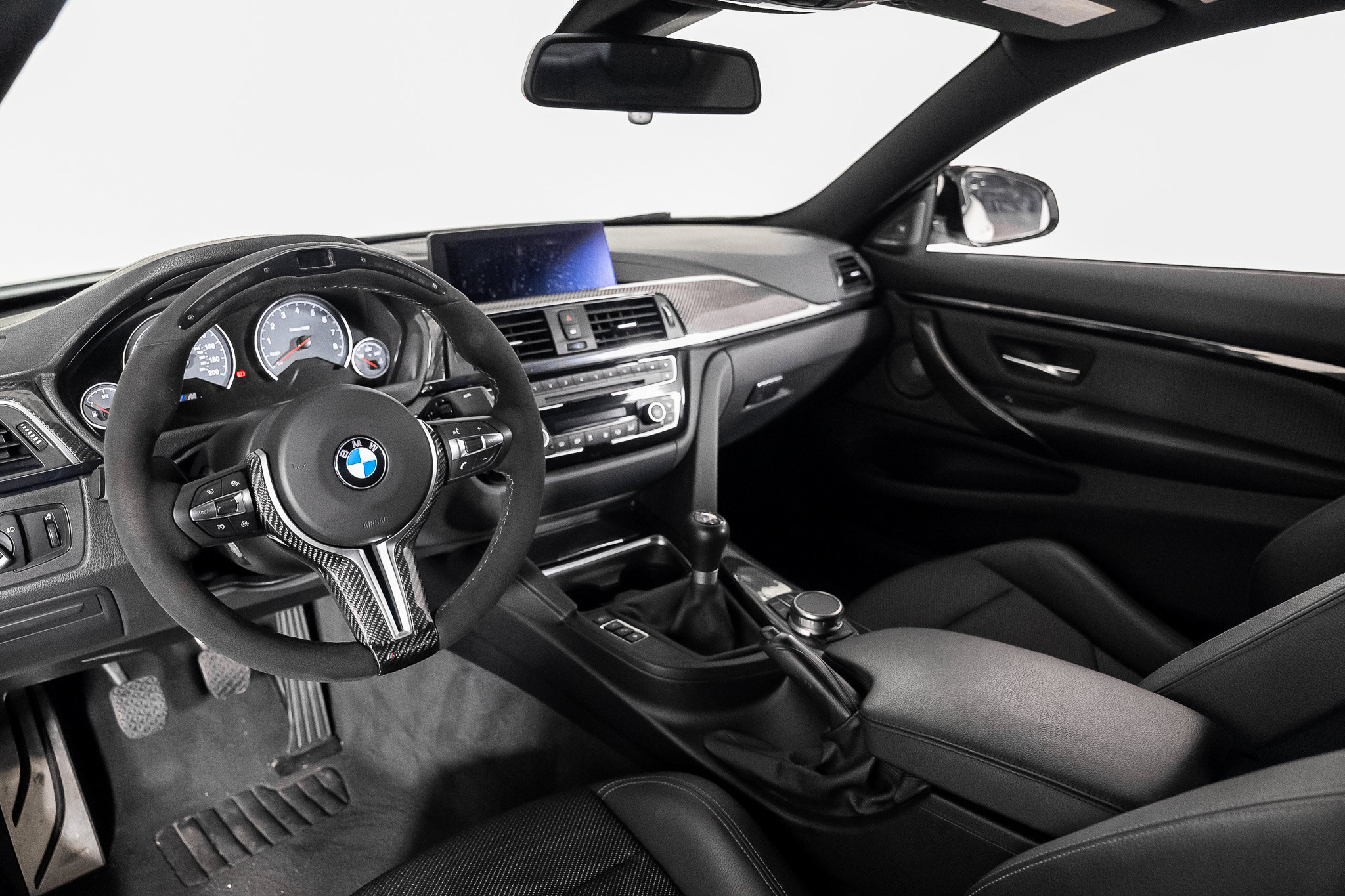 Used 2020 BMW M4 Coupe RWD image 2