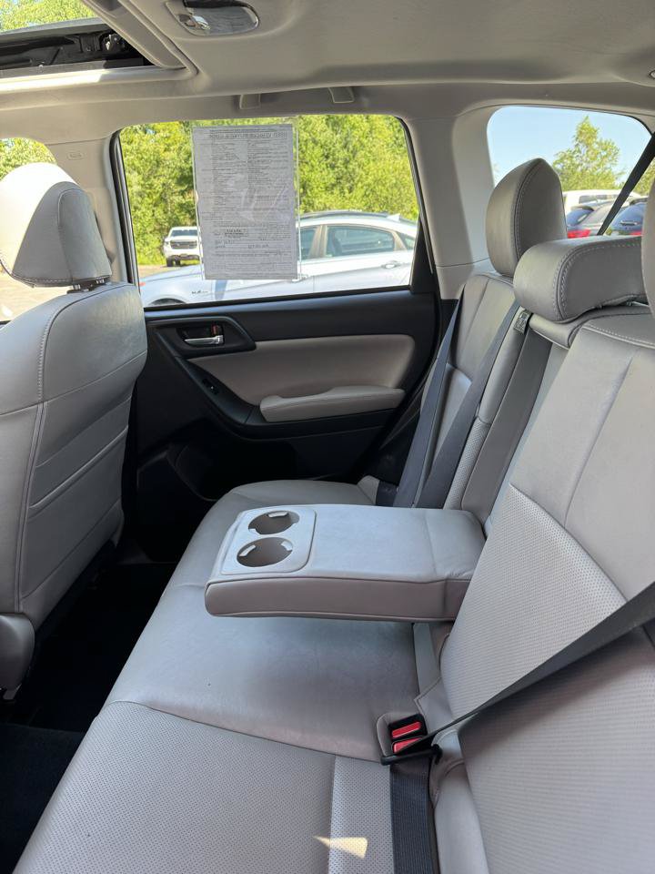Used 2016 Subaru Forester 2.5i Limited AWD/4WD image 18