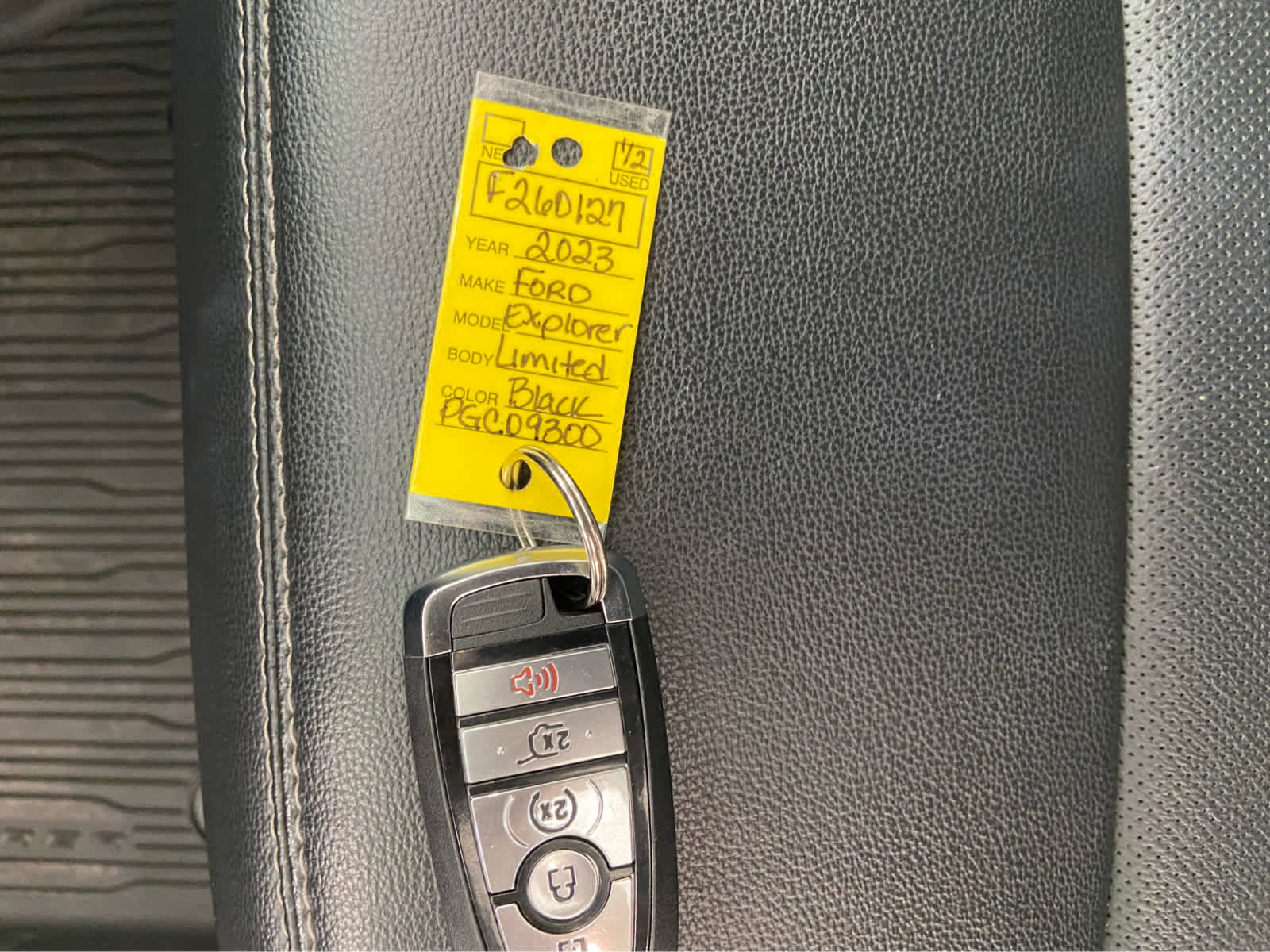 Used 2023 Ford Explorer Limited w/ Limited Technology Package AWD/4WD image 44