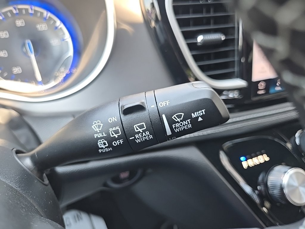 New 2027 Chrysler Pacifica Select w/ Family Tech Group AWD/4WD image 47