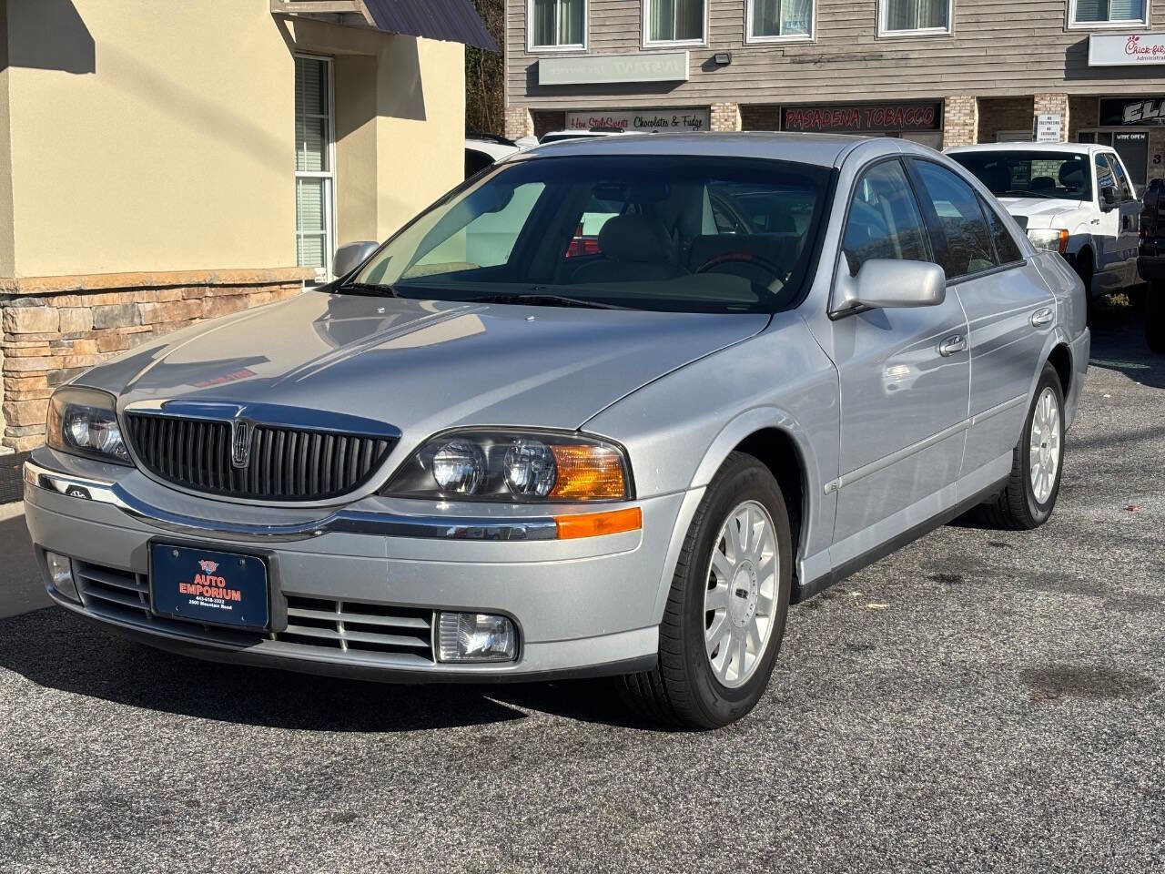 Used 2000 Lincoln LS image 1