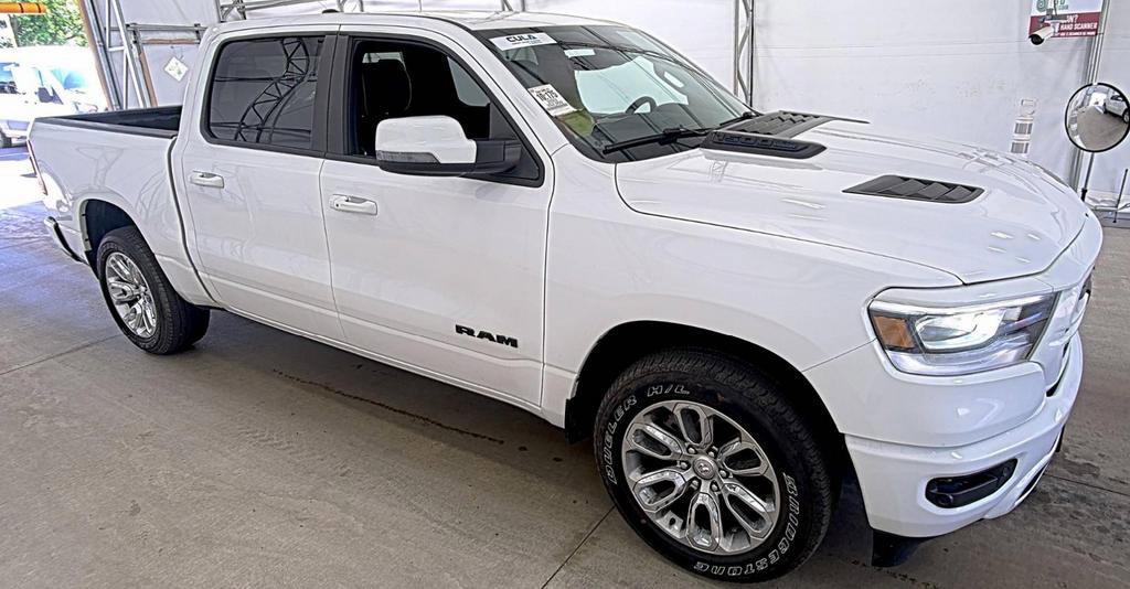 Used 2023 RAM 1500 Laramie AWD/4WD image 3