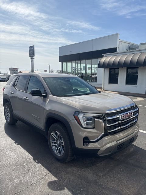 Used 2025 GMC Terrain Elevation image 1