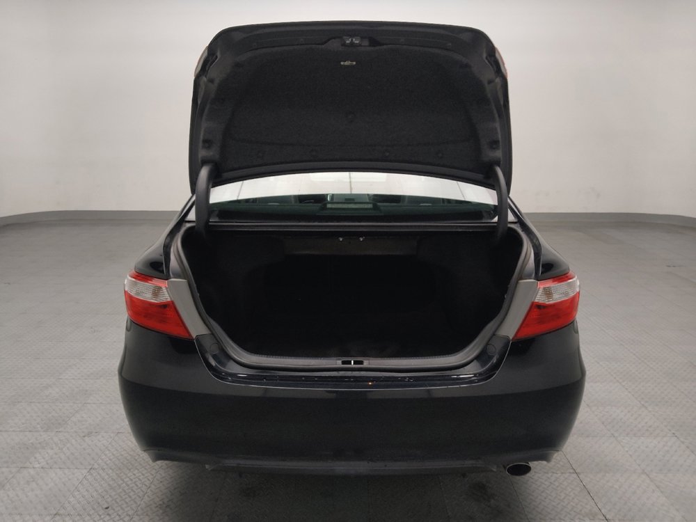 Used 2016 Toyota Camry SE image 29
