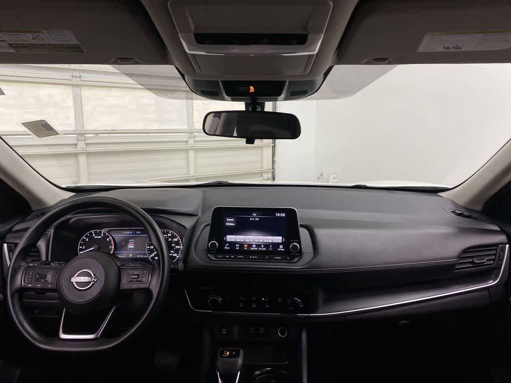 Used 2024 Nissan Rogue S AWD/4WD image 12