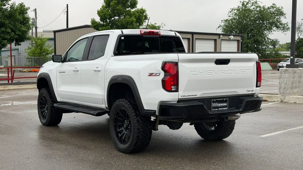 Used 2024 Chevrolet Colorado Z71 w/ Z71 Convenience Package 2 image 9