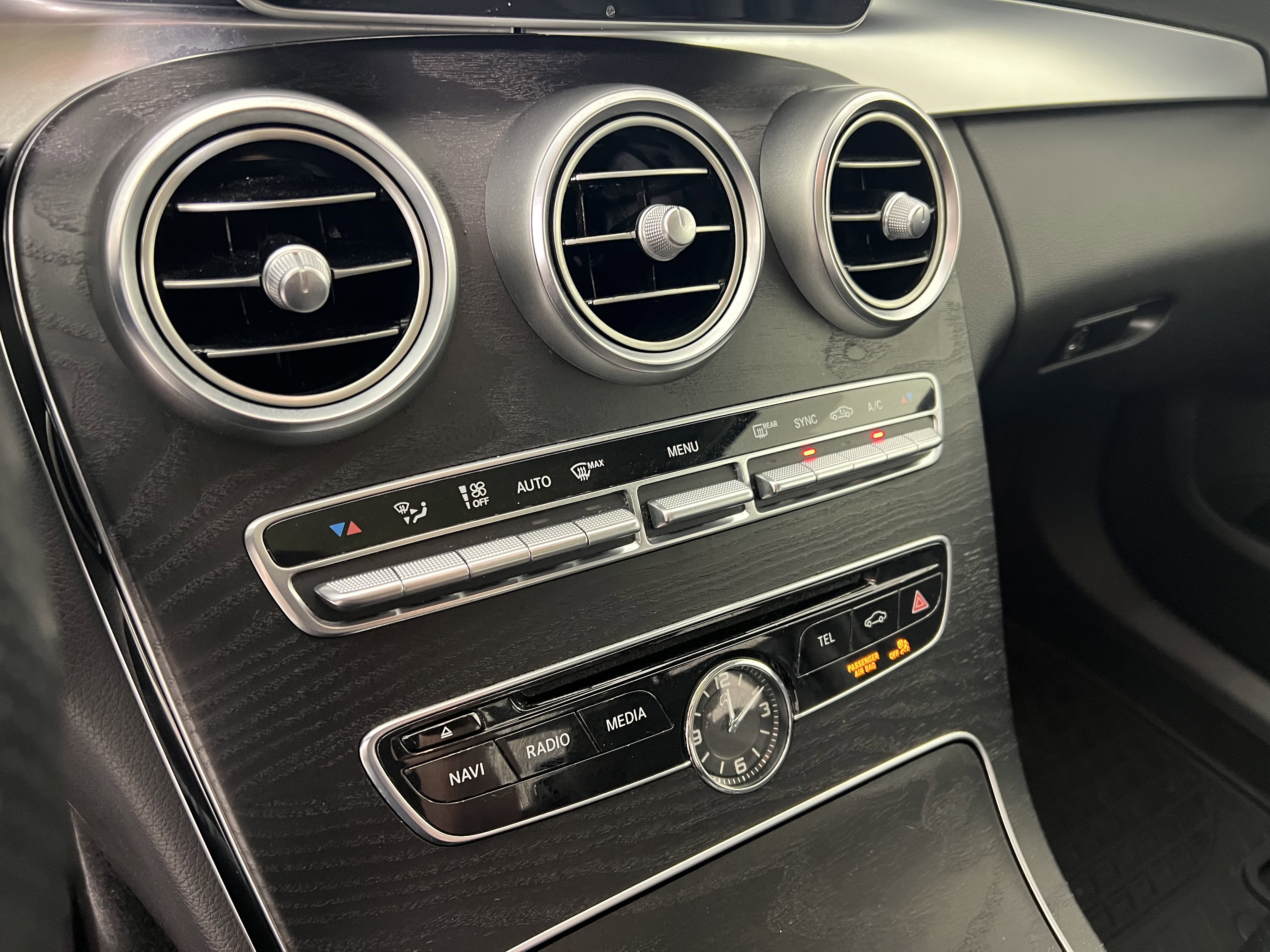 Used 2016 Mercedes-Benz C 300 4MATIC Sedan image 30