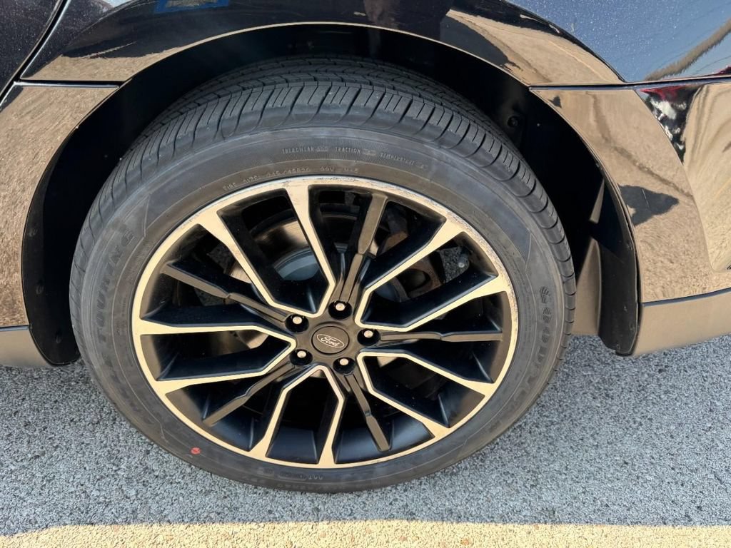 Used 2019 Ford Taurus SEL w/ Equipment Group 201A FWD image 7