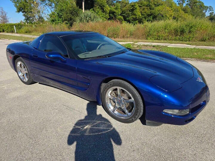 Used 2004 Chevrolet Corvette Coupe w/ Preferred Equipment Group image 4