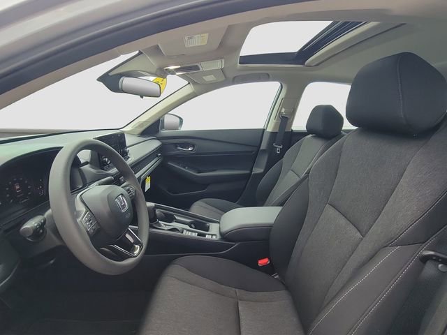 Used 2025 Honda Accord SE image 4