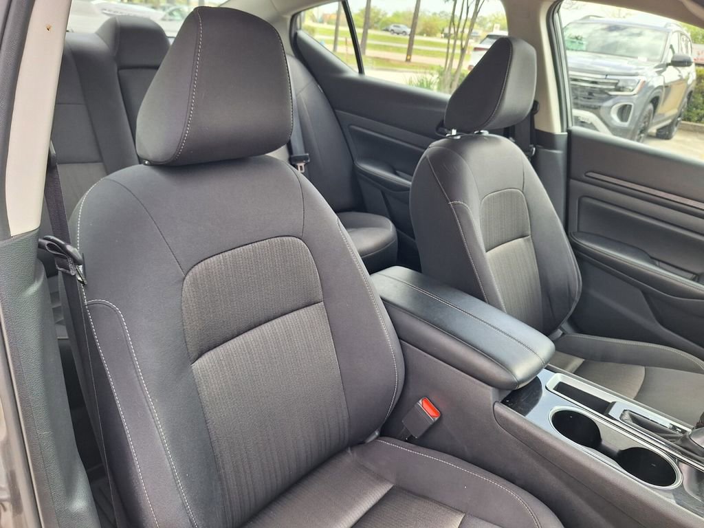 Used 2024 Nissan Altima 2.5 SV FWD image 29