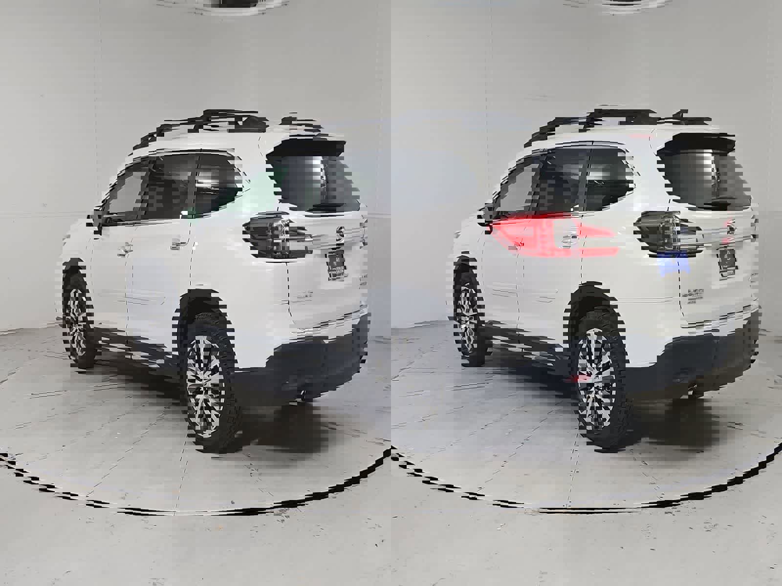 Used 2022 Subaru Ascent Touring image 4