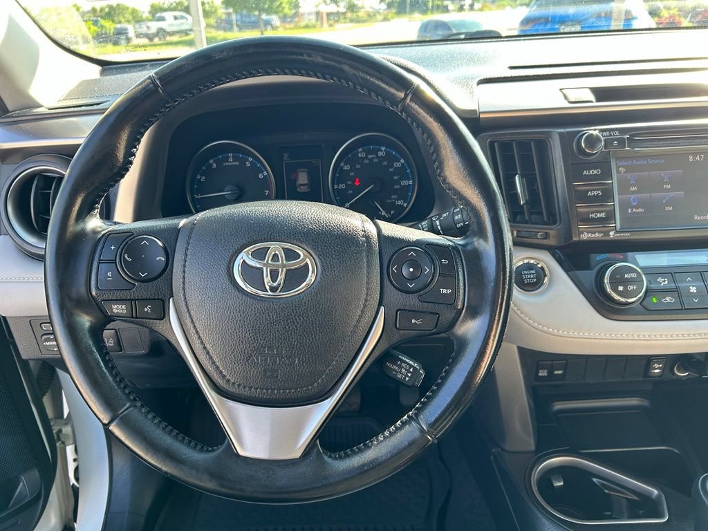 Used 2018 Toyota RAV4 XLE FWD image 22