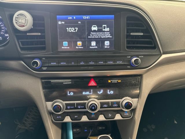 Used 2020 Hyundai Elantra SEL FWD image 2