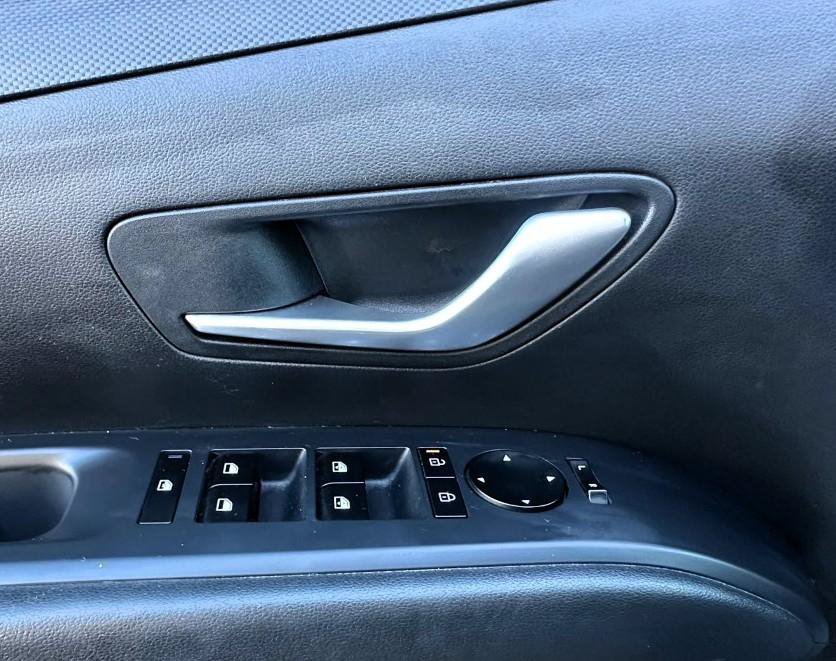 Used 2025 Hyundai Tucson SEL FWD image 17