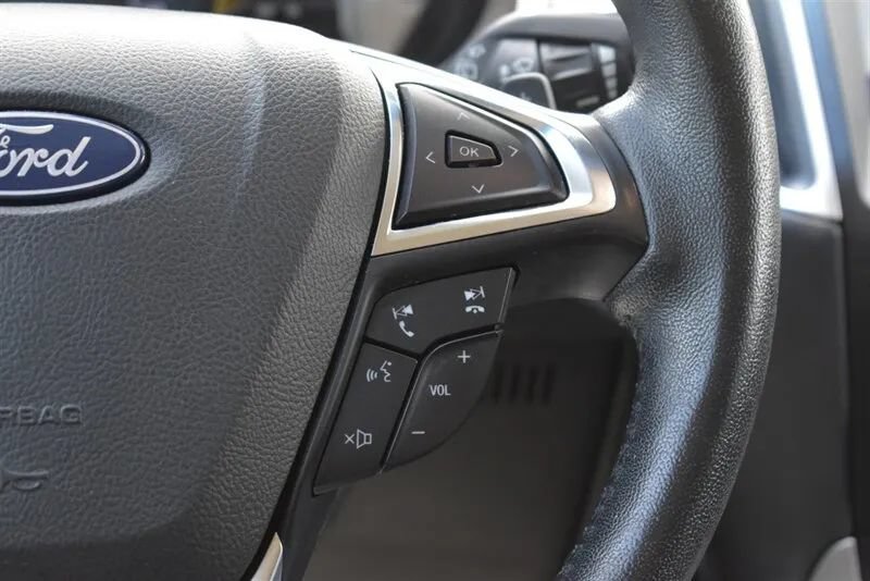 Used 2020 Ford Edge SEL AWD/4WD image 16