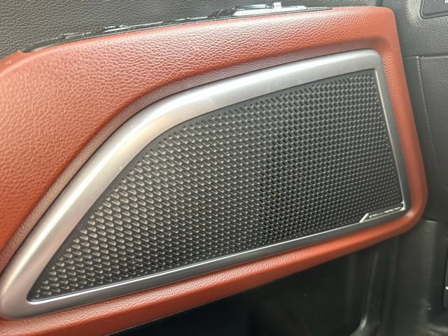 Used 2024 Kia Telluride EX w/ EX Captain's Chair Package FWD image 19
