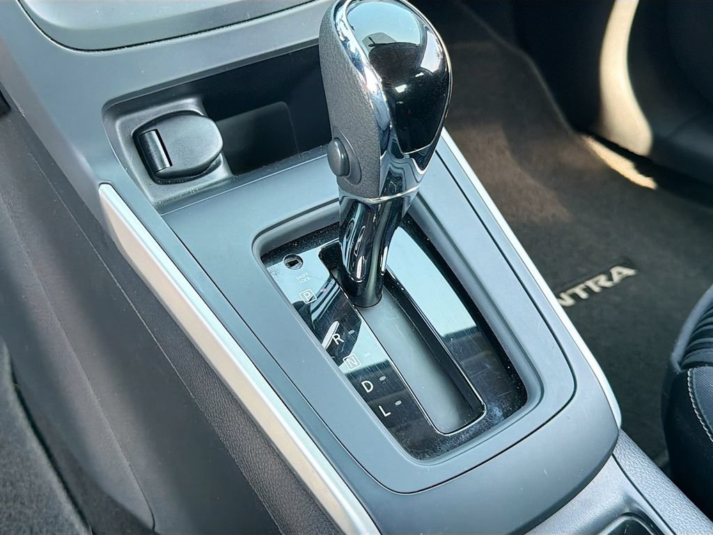 Used 2016 Nissan Sentra SV FWD image 15