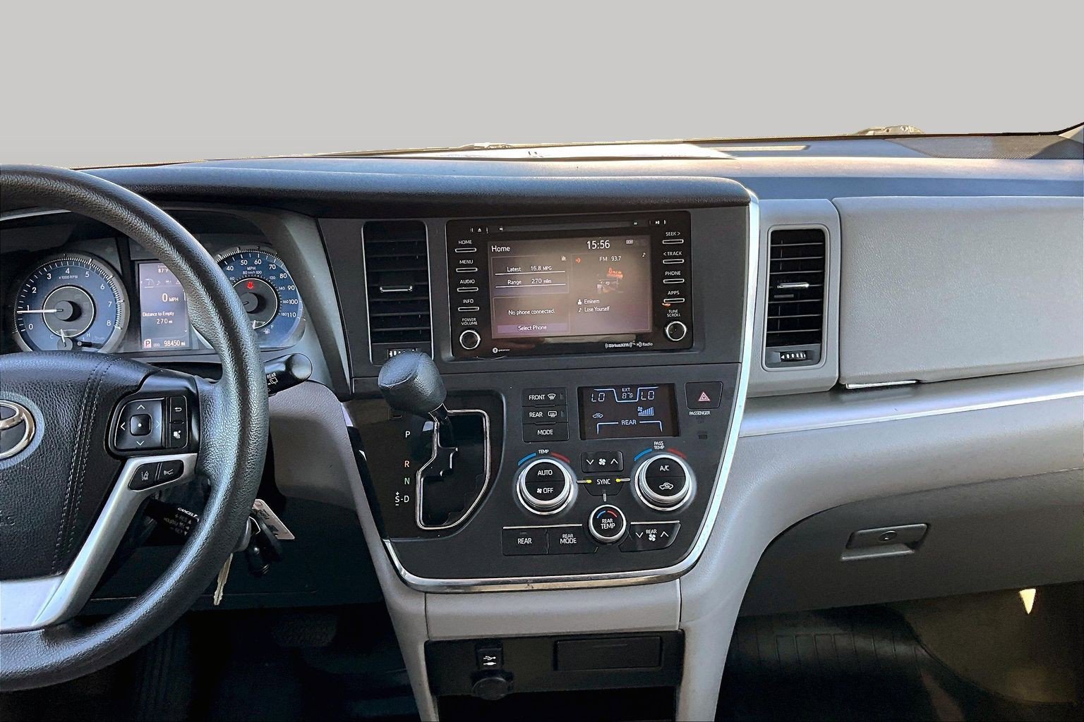 Used 2018 Toyota Sienna LE AWD/4WD image 6