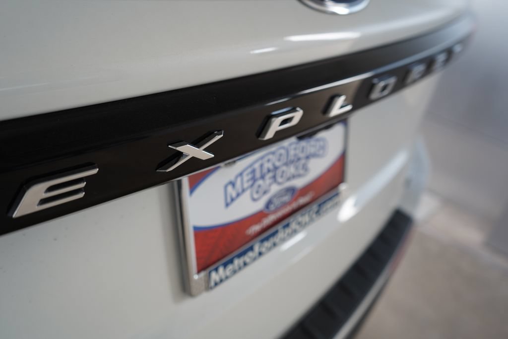 New 2026 Ford Explorer Active w/ Active Comfort Package AWD/4WD image 6