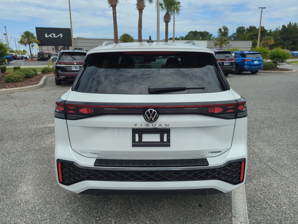 New 2026 Volkswagen Tiguan SEL R-Line AWD/4WD image 7