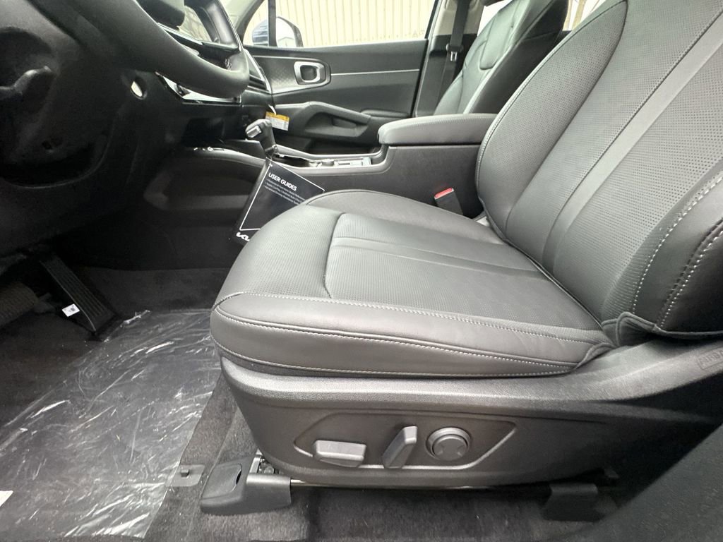 New 2026 Kia Sorento S w/ S Panoramic Sunroof Package FWD image 12