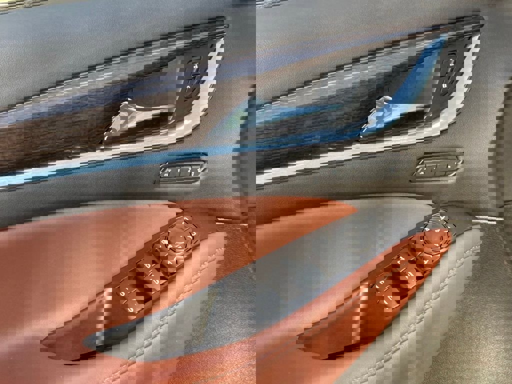 Used 2021 Buick Enclave Avenir w/ Avenir Technology Package image 23